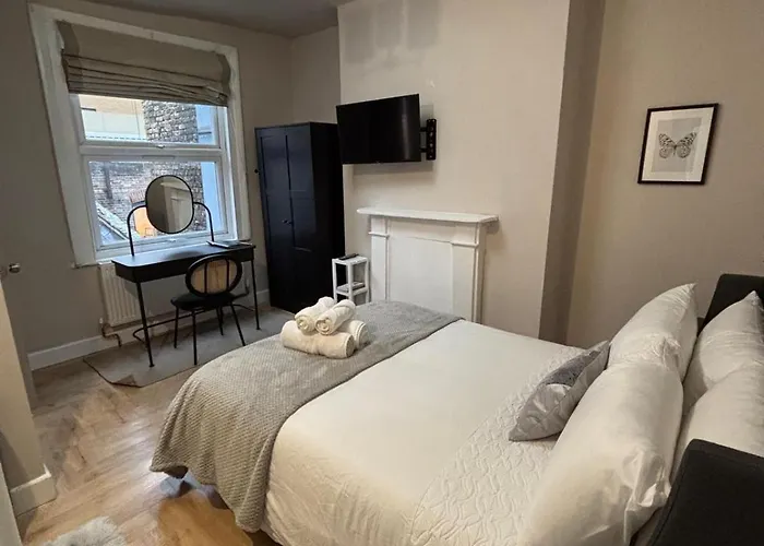 Classy Camden Studio